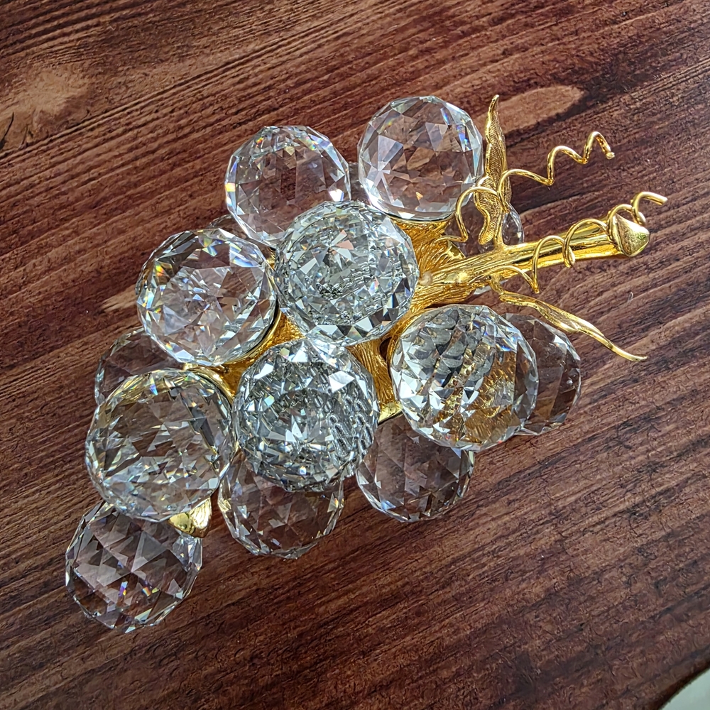 Vintage Swarovski Crystal 15 Grape Cluster Figurine Gold Stems Retired Excellent